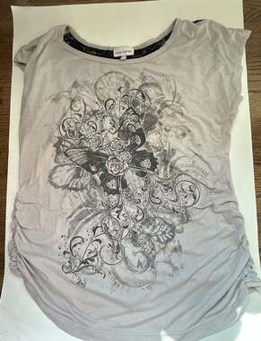 Fashion Bug Butterfly Graphic Tee Size 0X Gray Ruched Sides